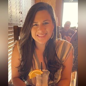 Meet your Posher, Imelda